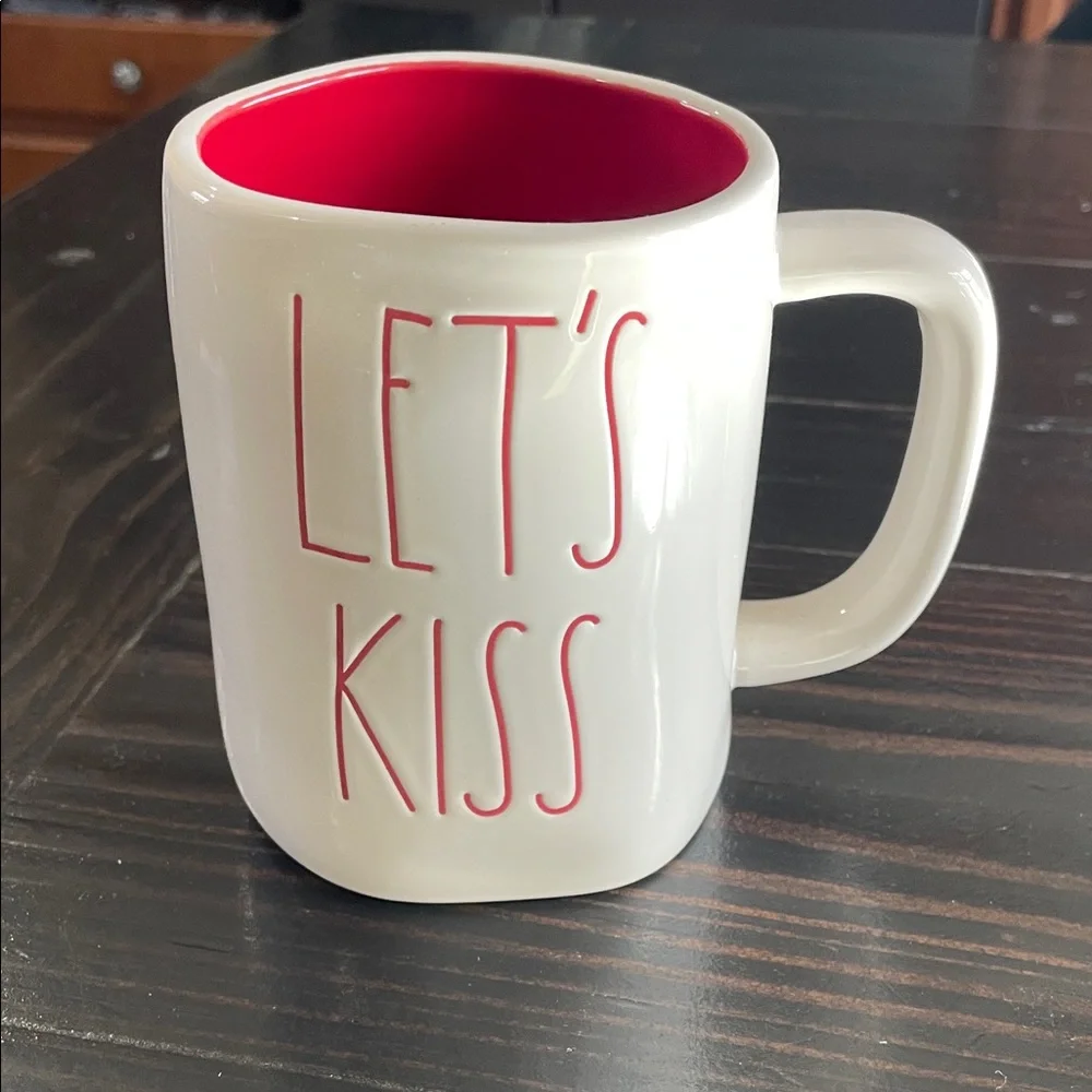 RAE DUNN Mug with Red Interior and 'LET'S KISS' Design - Picture 1 of 4